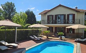 Hullam Villa B&B